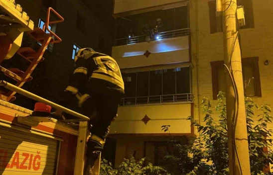 Elazığ'da alkollü şahıs evi yaktı