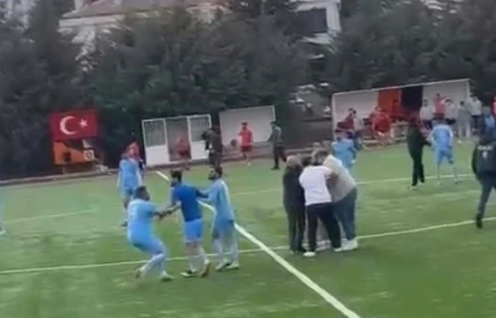 Elazığ'da Amatör Küme Play-Off Maçında Hakeme Saldırı!