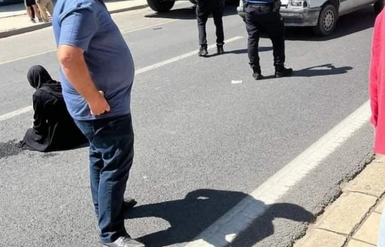 Malatya Caddesinde 2 Kadın Yayaya Otomobil Çarpıştı, 1'i Ağır Yaralı