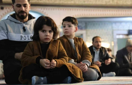 Elazığ'da bayram namazında camiler doldu taştı