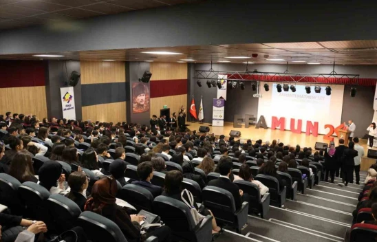 Elazığ'da bir ilk: 370 öğrenciyle Birleşmiş Milletler simülasyonu gerçekleştirildi