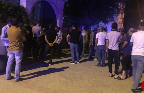 Rüstempaşa Cami Avlusunda Erkek Cesedi Bulundu