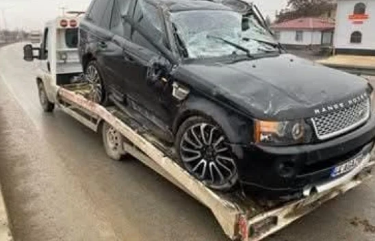 Elazığ'da cip takla attı: 2 yaralı