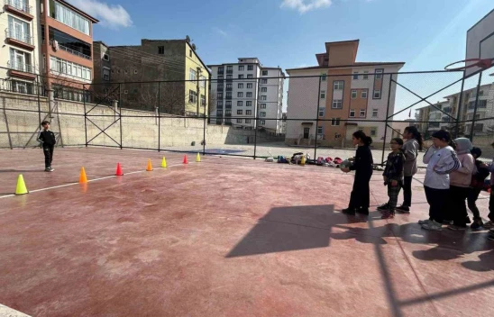 Elazığ'da çocuklar sporda ilk adımını atıyor