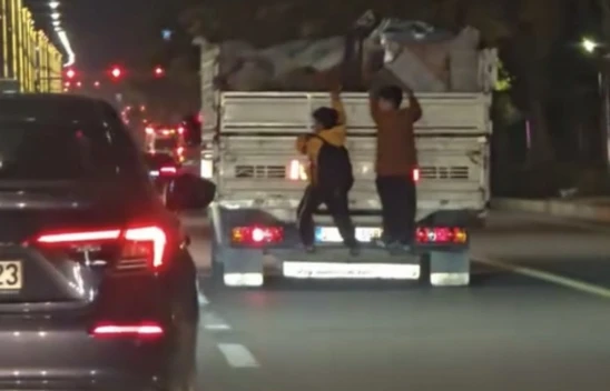 Elazığ'da Çocukların Tehlikeli Yolculuğu Kamerada