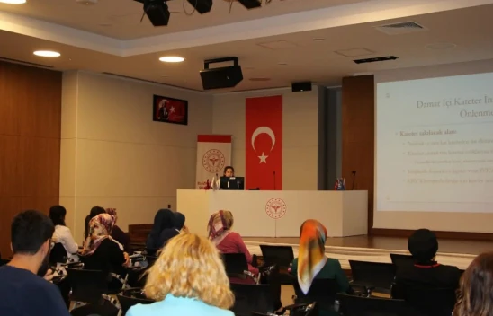 Elazığ'da damar içi katater enfeksiyonları ve kültür alma yöntemleri semineri