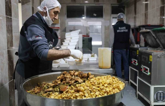 Elazığ Belediyesi'nden Ramazan'da 2 Bin 500 Kişilik İftar Desteği