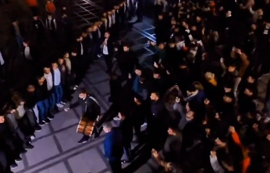 Elazığ'da Geleneksel 23. Sahur Halayı Coşkuyla Gerçekleşti