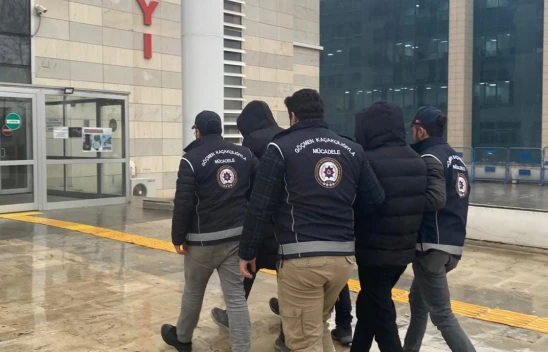 Elazığ'da Göçmen Kaçakçılığı Operasyonu: 2 Şüpheli Tutuklandı