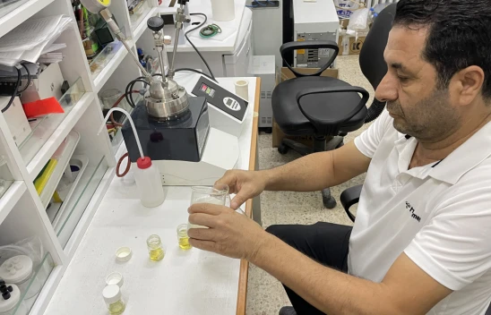 Elazığ'da Görevli Akademisyen Egzoz Gazı Kaynaklı Hava Kirliliğini Azaltmak İçin Sıvı Üretti