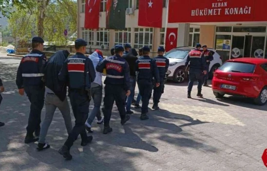 Keban'da Hayvan Çiftliğinden Hırsızlık Yapan 4 Şüpheli Yakalandı