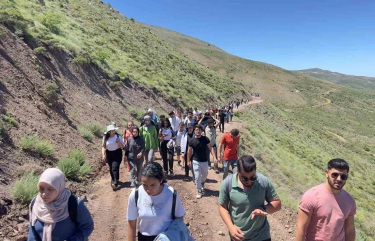 Elazığ'da Hazarbaba Dağı'na doğa yürüyüşü gerçekleştirildi