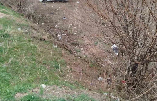 Elazığ'da iki araç çarpıştı, biri bahçeye uçtu: 6 yaralı