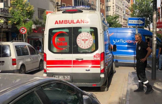 Hürriyet Caddesinde iki grup arasında kavga, 3 yaralı