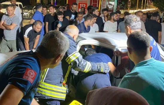 Elazığ'da iki otomobil kafa kafaya çarpıştı: 2 yaralı