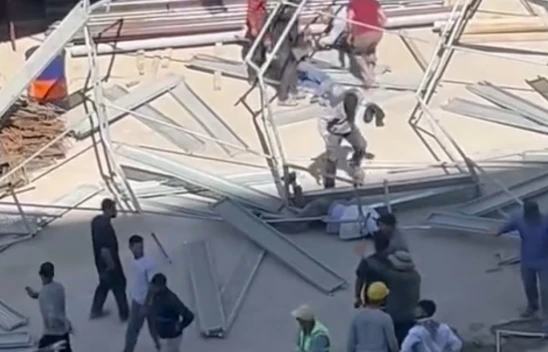 Elazığ'da İş Kazası! İskele Çöktü: Biri Ağır 2 Yaralı