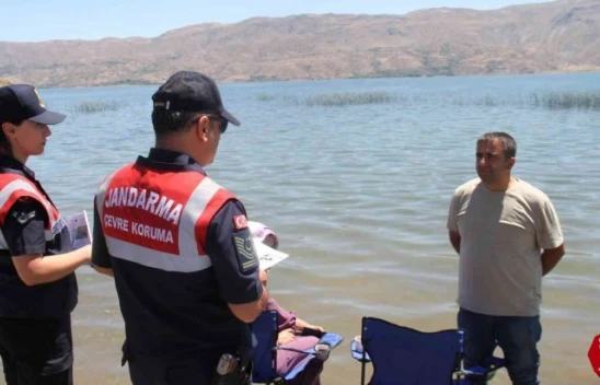 Elazığ'da Jandarma Ekipleri, Vatandaşları Suda Boğulmalara Karşı Bilgilendirdi