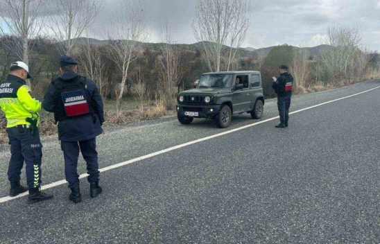 Elazığ'da Jandarmadan Huzur Operasyonu: 84 Noktada Denetim, 18 Kişi Yakalandı