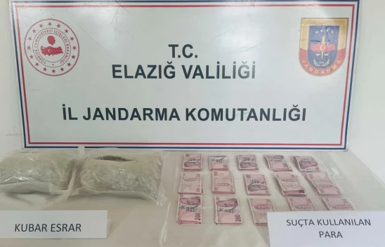 Elazığ'da Jandarmadan Uyuşturucu Operasyonu: Kiralık Araçta Yakalandı!