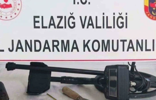 Elazığ'da kaçak kazı yapan 2 şüpheli yakalandı