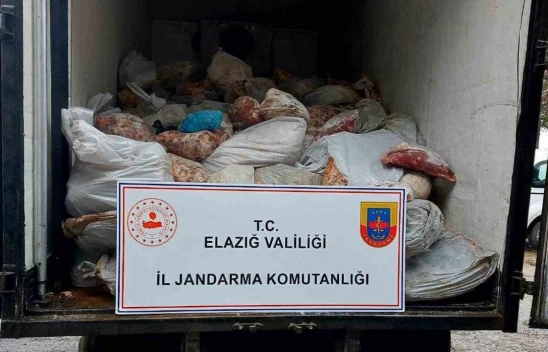 Elazığ'da Kaçak Et Operasyonu, Kamyonda 3 Milyon Liralık Et Ele Geçirildi!