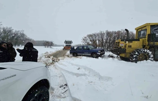 Elazığ'da Kar Yağışı Nedeniyle 530 Köy Yolu Ulaşıma Kapandı