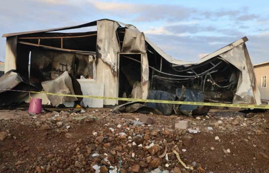 Elazığ'da konteyner yangını: 3 kişi yaralandı