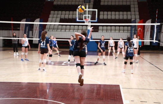 Elazığ'da Küçük Kadınlar Voleybol İl Birinciliği Tamamlandı