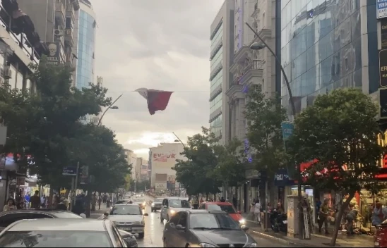 Elazığ'da kuvvetli rüzgar etkili oldu