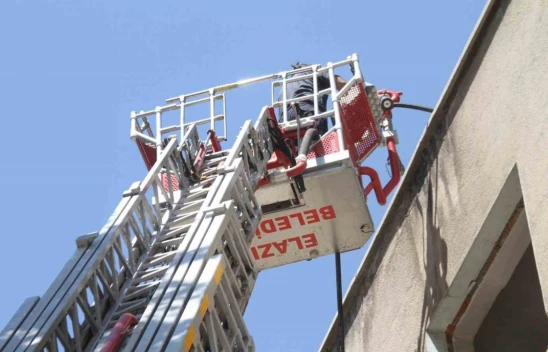 Metruk Binada Çıkan Yangın Korkuttu !