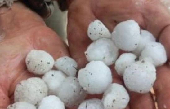 Elazığ'da misket büyüklüğünde dolu yağdı