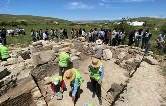 Elazığ'da Müzeler Haftası Etkinliklerle Başladı: Arkeolojik Kazı ve Mozaik İlgi Odağı Oldu