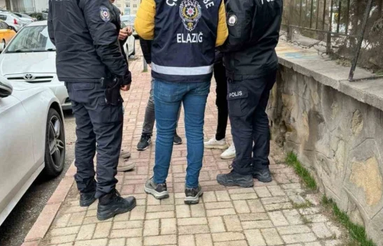 Elazığ'da okul önü denetimleri sürüyor