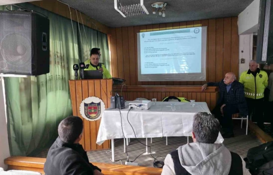 Elazığ'da Okul Servis Şoförlerine Trafik Kuralları Eğitimi