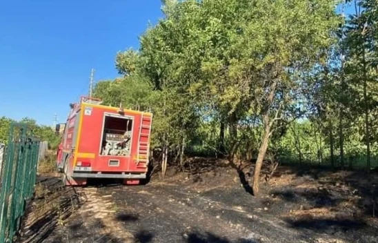 Gözebaşı Köyünde örtü ve bahçe yangını