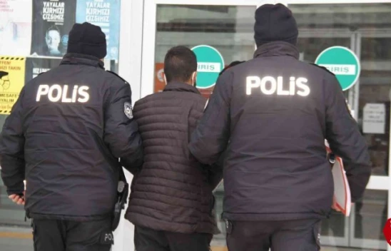 Elazığ'da oto teyp hırsızı yakalandı