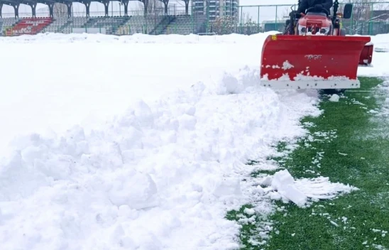 Elazığ'da Sahalar Kar Altında Kalmadı: Stadyum ve Amatör Sahalarda Temizlik Tamamlandı
