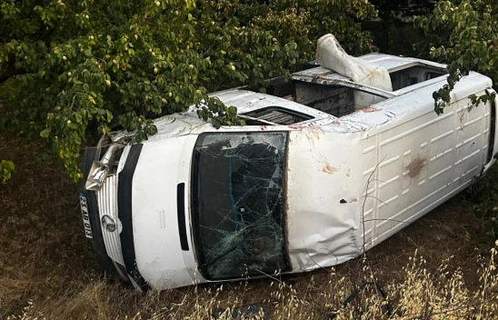 Elazığ'da Şarampole Devrilen Minibüsteki 3 Kişi Yaralandı