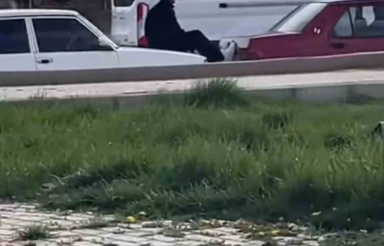 Elazığ'da şaşırtan olay: İki Fiat Tofaş'ın arasına girip halat görevi gördü