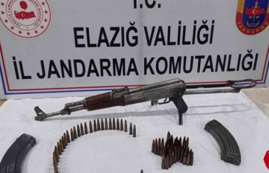 Elazığ'da Silah Kaçakçılarına Yönelik Jandarmadan Operasyon, Kalaşnikof Ele Geçirildi