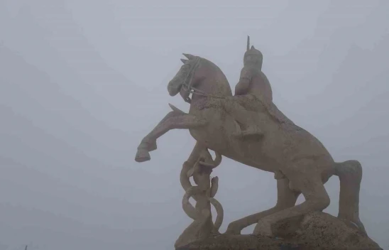 Elazığ'da sis etkisini sürdürüyor