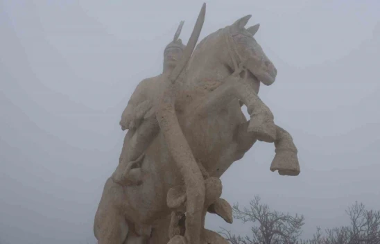 Elazığ'da soğuk hava ve sis etkisini sürdürüyor: Görüş mesafesi 3 metreye kadar düştü