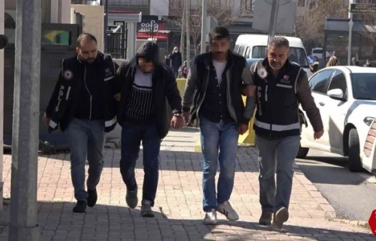 Elazığ'da suçüstü yakalanan sahte polislerden biri tutuklandı
