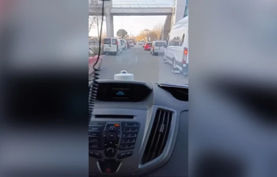 Elazığ'da Sürücülerden Örnek Davranış, Fermuar Sistemi ile Ambulansa Yol Verdiler