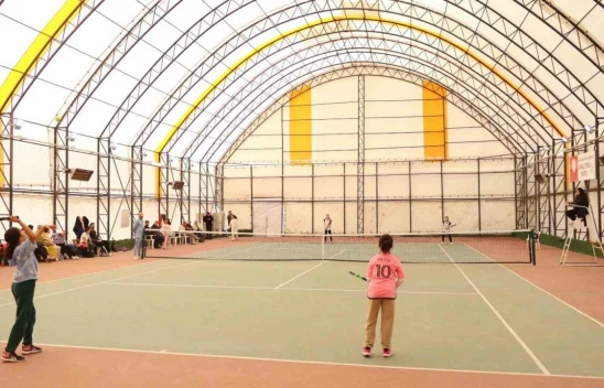 Elazığ'da tenis müsabakaları tamamlandı