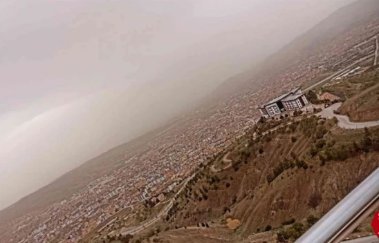 Elazığ'da toz taşınımı etkili oldu