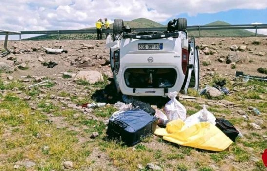 Karakoçan'da Araç Takla Attı, 5 Kişi Yaralandı