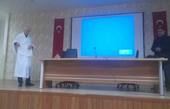 Kovancılar'da Umrecilere Yönelik Eğitim Semineri Düzenlendi