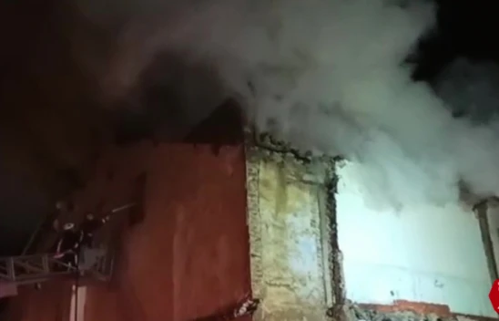 Elazığ'da Yanan Camiden 3 Gündür Duman Yükselmesinin Kerpiç Yapısından Kaynaklandığı Anlaşıldı