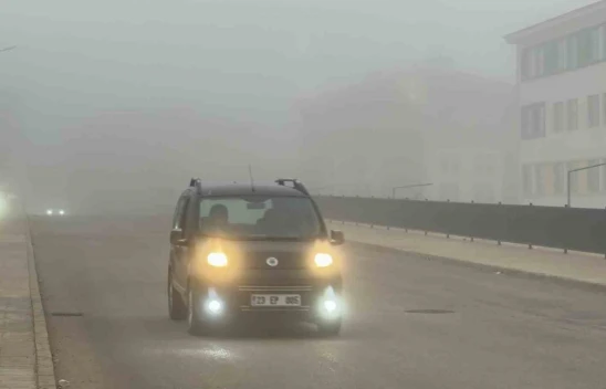 Elazığ'da Yoğun Sis Hayatı Olumsuz Etkiliyor: Görüş Mesafesi 5 Metreye Kadar Düştü